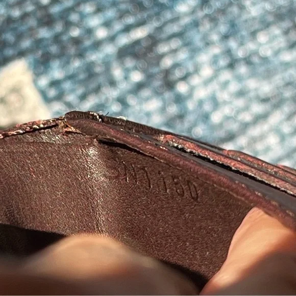 Authentic Louis Vuitton Vernis bi-fold Wallet